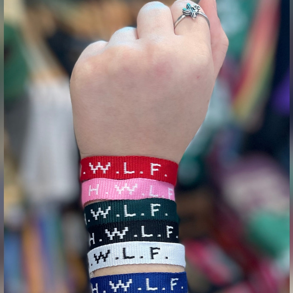 13 Bracelets HWLF